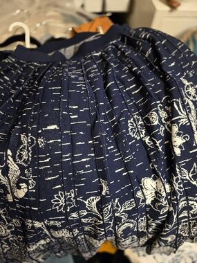 Anthropologie Navy and White Floral Pleated Skirt